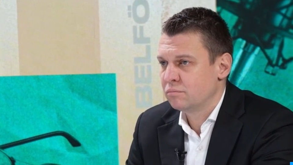 Kitört a botrány: Menczer Tamás szerint az Ő hátán akar felmászni az egyik ellenzéki politikus